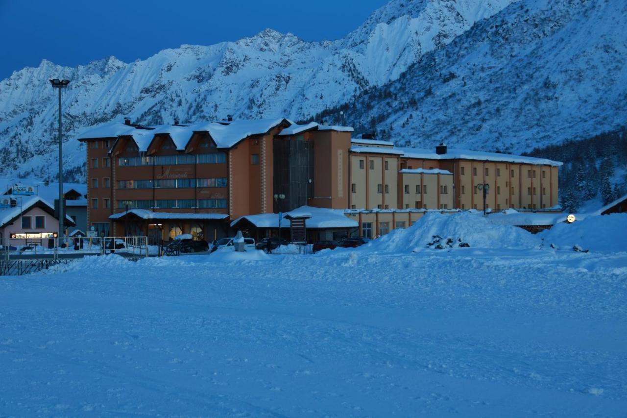 Grand Hotel Miramonti Passo del Tonale Exterior foto