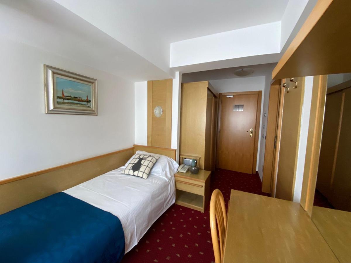 Grand Hotel Miramonti Passo del Tonale Quarto foto