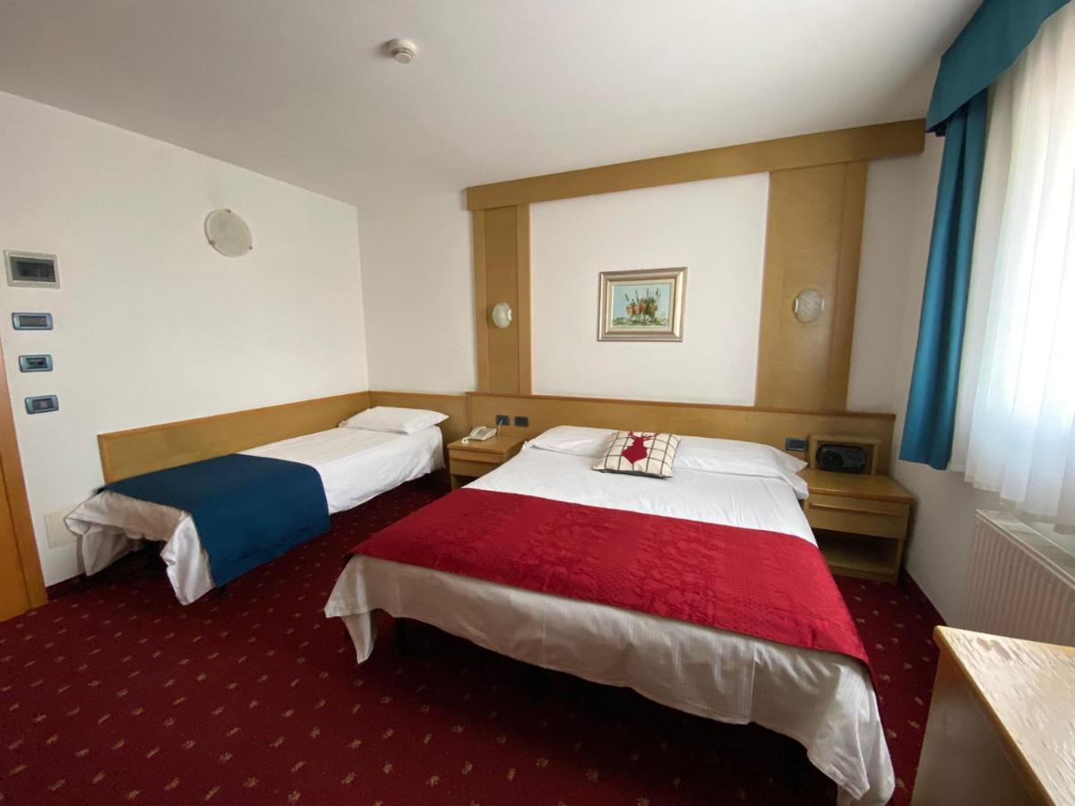 Grand Hotel Miramonti Passo del Tonale Quarto foto